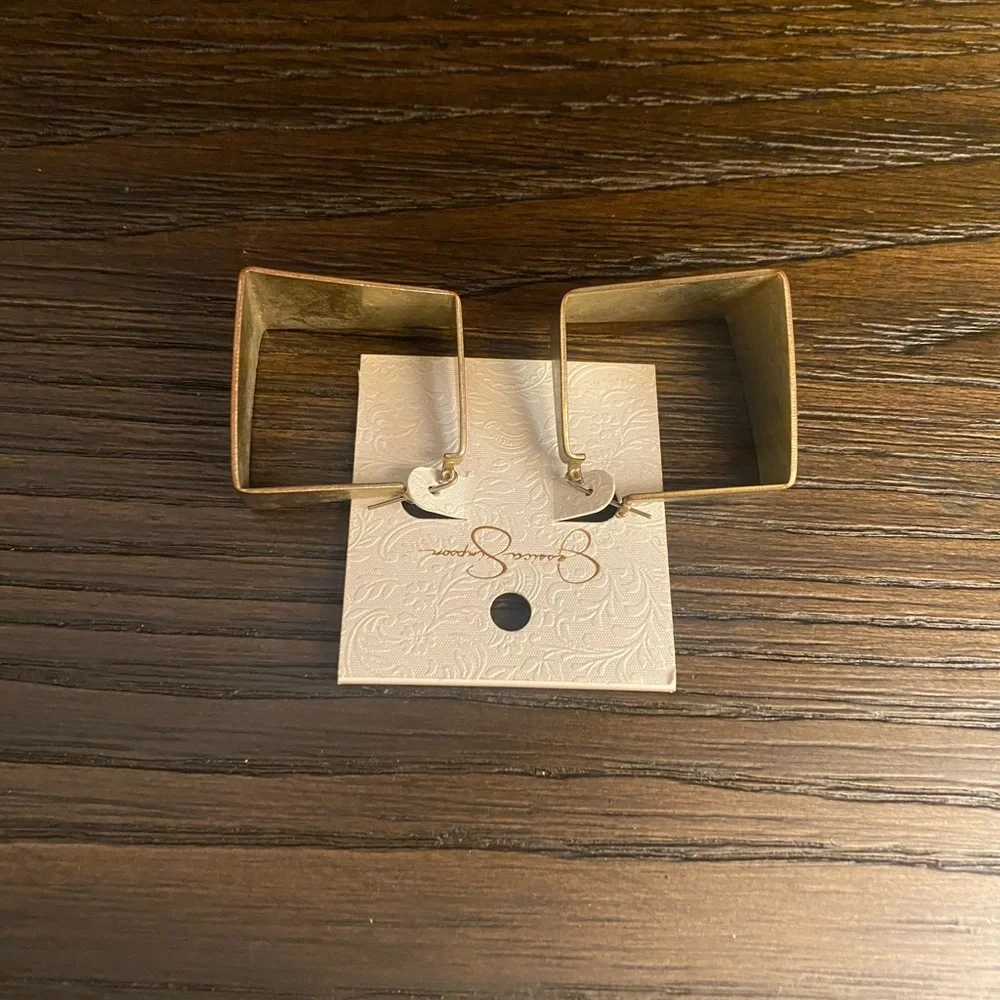 NEW Jessica Simpson gold earrings